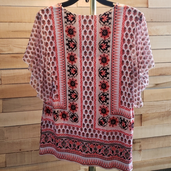 Ladies Top - Picture 7 of 10